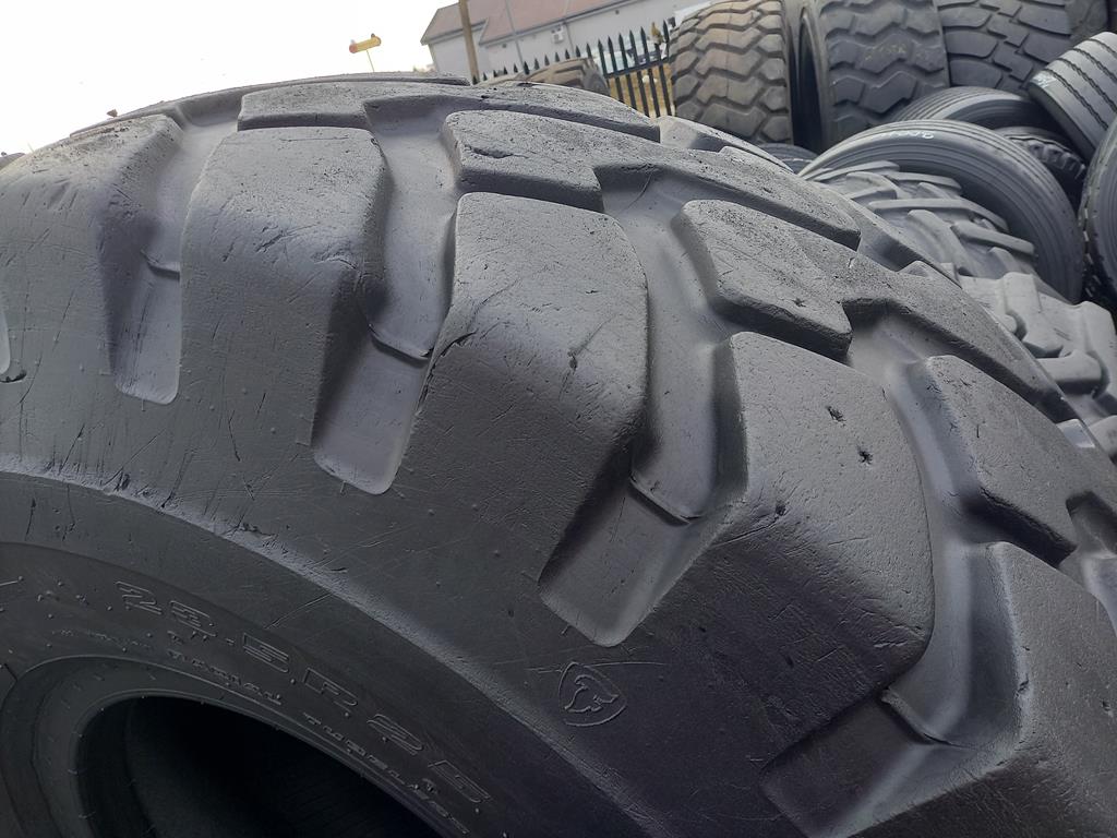 Opona używana przemysłowa 23.5R25 FIRESTONE 3200zł W4776 - obrazek 13