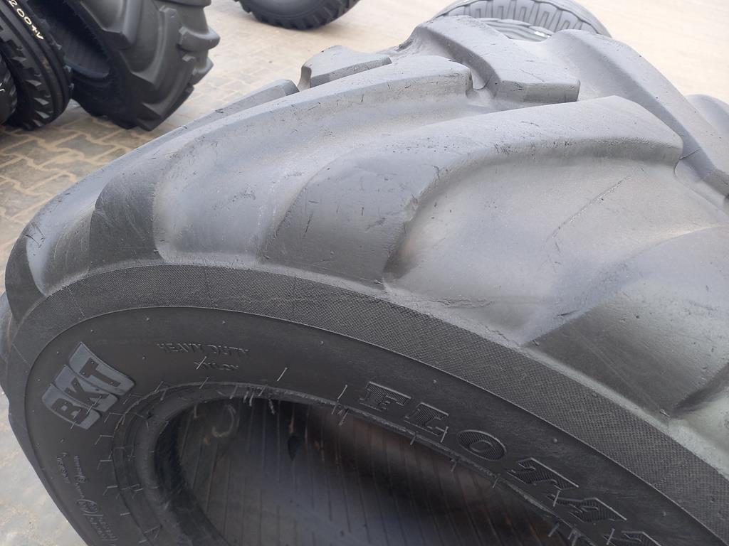 Opona używana rolnicza 500/45-20 BKT FLOTATION TR678 800zł W4777 - obrazek 8
