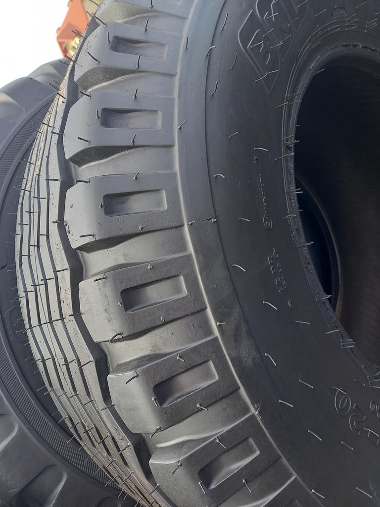 Opona nieużywana rolnicza 16.0/70-20 400/70-20 BKT IMPLEMENT AW705 800zł W4783 - obrazek 10