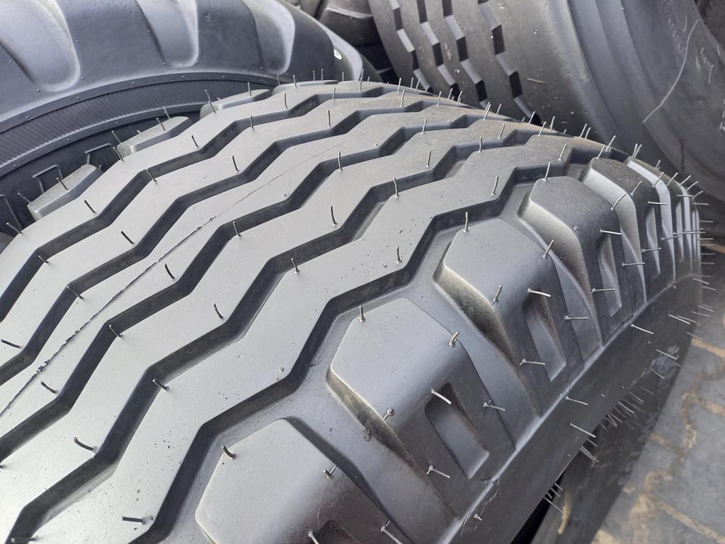 Opona nieużywana rolnicza 16.0/70-20 400/70-20 BKT IMPLEMENT AW705 800zł W4783 - obrazek 11