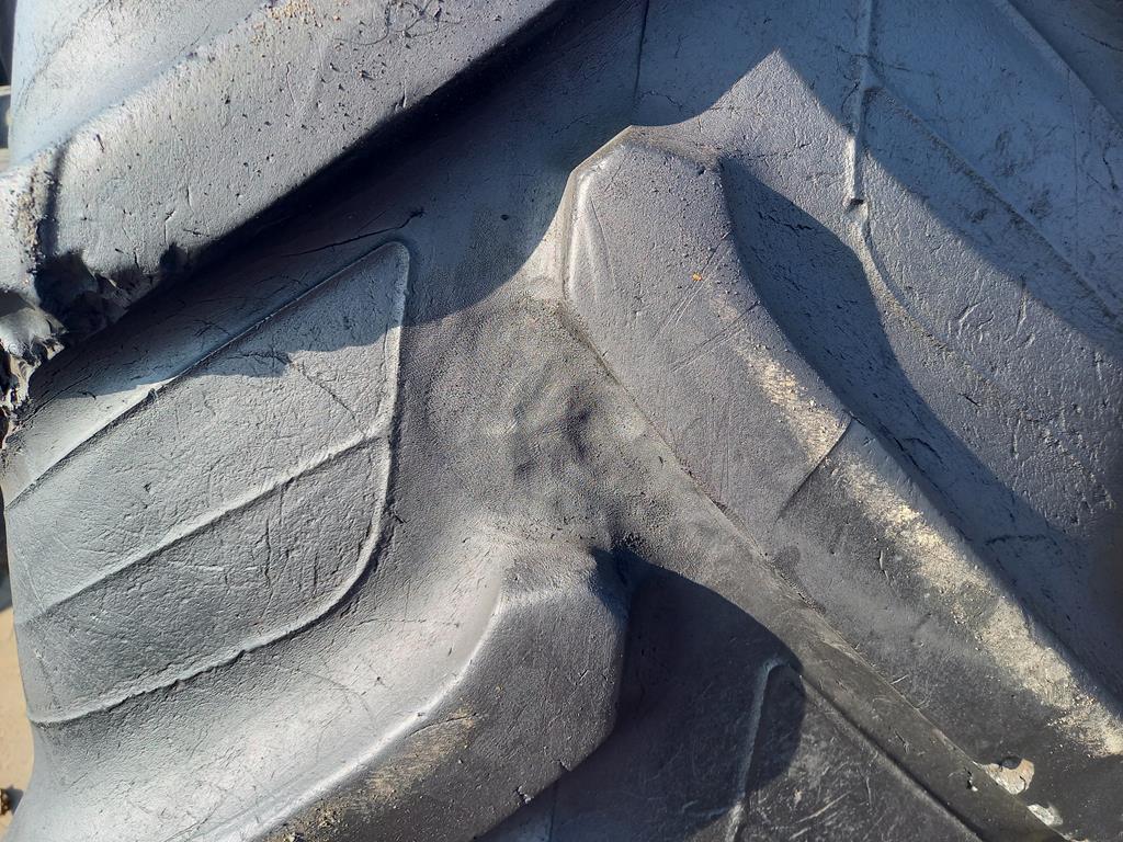 Opona używana rolnicza 20.8R38 TAURUS POINT 8 1200zł W4785 - obrazek 12