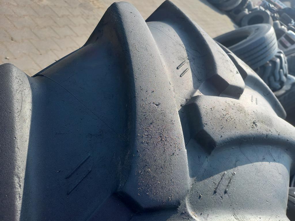 Opona używana przemysłowa 400/70-20 MITAS 700zł W4790 - obrazek 9