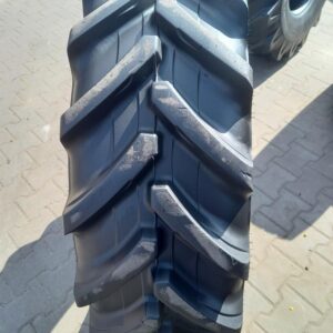 Opona używana rolnicza 320/85R24 12.4R24 BKT AGRI MAX  RT855 600zł W4841