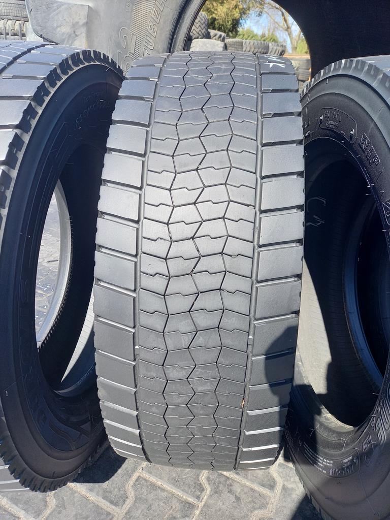4x Opona używana ciężarowa 295/60R22.5 BRIDGESTONE DURAVIS R-DRIVE 002 350zł C2729 - obrazek 5