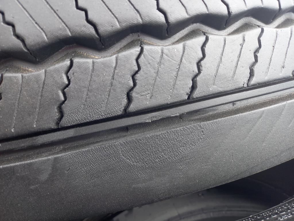 2x Opona używana ciężarowa 315/70R22.5 CONTINENTAL CONTI HYBRID HS5 800zł C2736 - obrazek 8