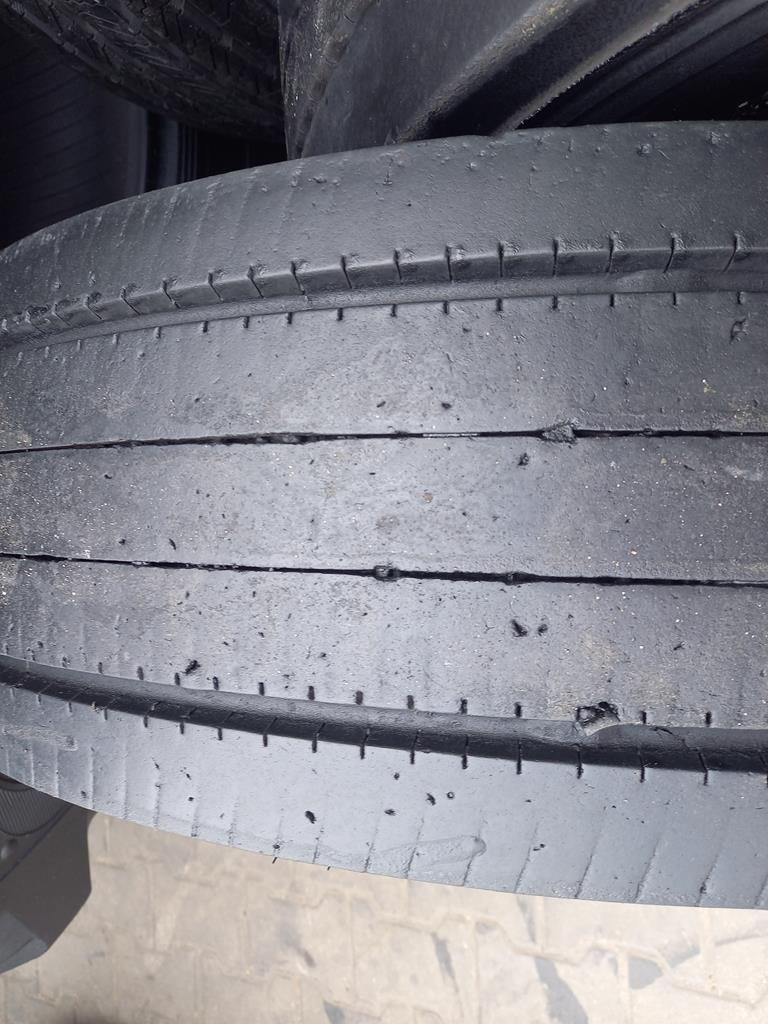Opona używana ciężarowa 235/75R17.5 FULDA ECOTONN 350zł C2745 - obrazek 4