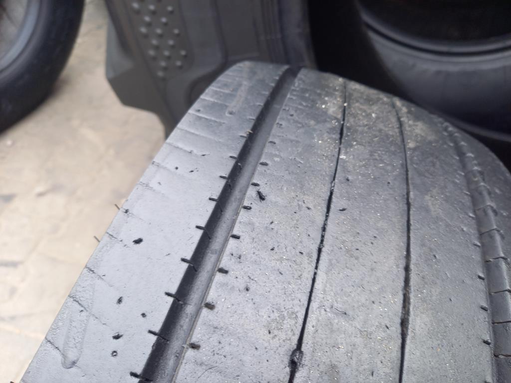 Opona używana ciężarowa 235/75R17.5 FULDA ECOTONN 350zł C2745 - obrazek 8