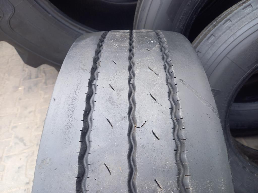Opona używana ciężarowa 235/75R17.5 APOLLO ENDURACE RT 350zł C2746 - obrazek 5