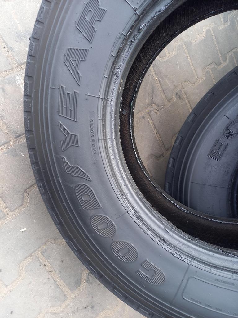 Opona używana ciężarowa 235/75R17.5 GOODYEAR MARATHON LHT 300zł C2747 - obrazek 9