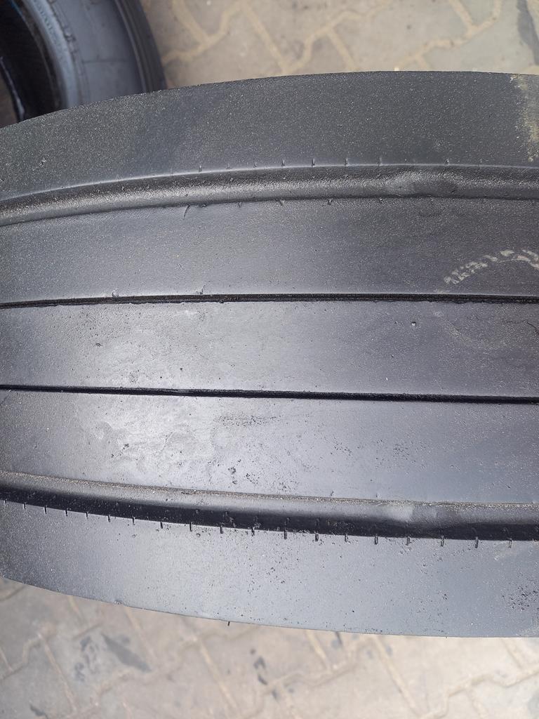 Opona używana ciężarowa 235/75R17.5 GOODYEAR MARATHON LHT 300zł C2747 - obrazek 5