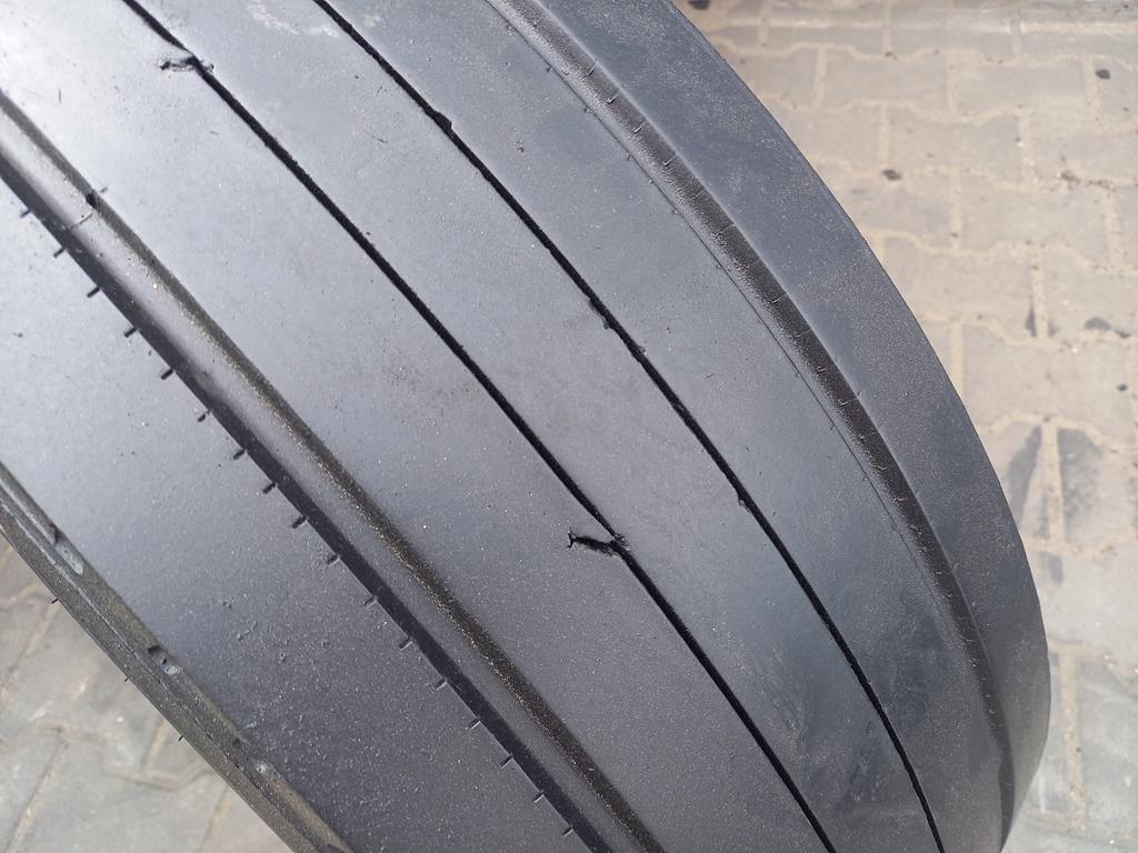 Opona używana ciężarowa 235/75R17.5 GOODYEAR MARATHON LHT 300zł C2747 - obrazek 12
