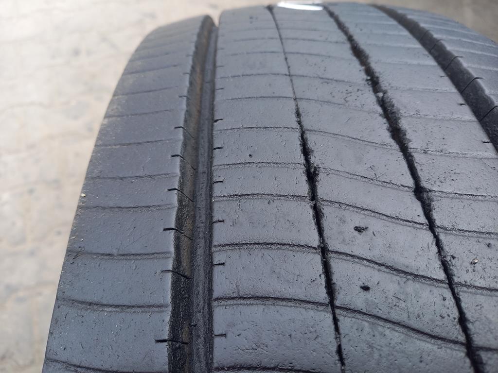 Opona używana ciężarowa 9.50R17.5 FULDA ECOTONN 380zł C2748 - obrazek 6