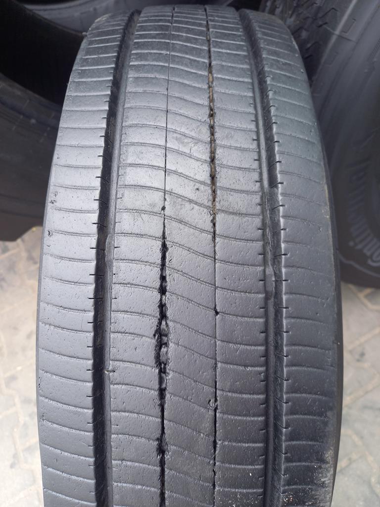 Opona używana ciężarowa 9.50R17.5 FULDA ECOTONN 380zł C2748 - obrazek 8