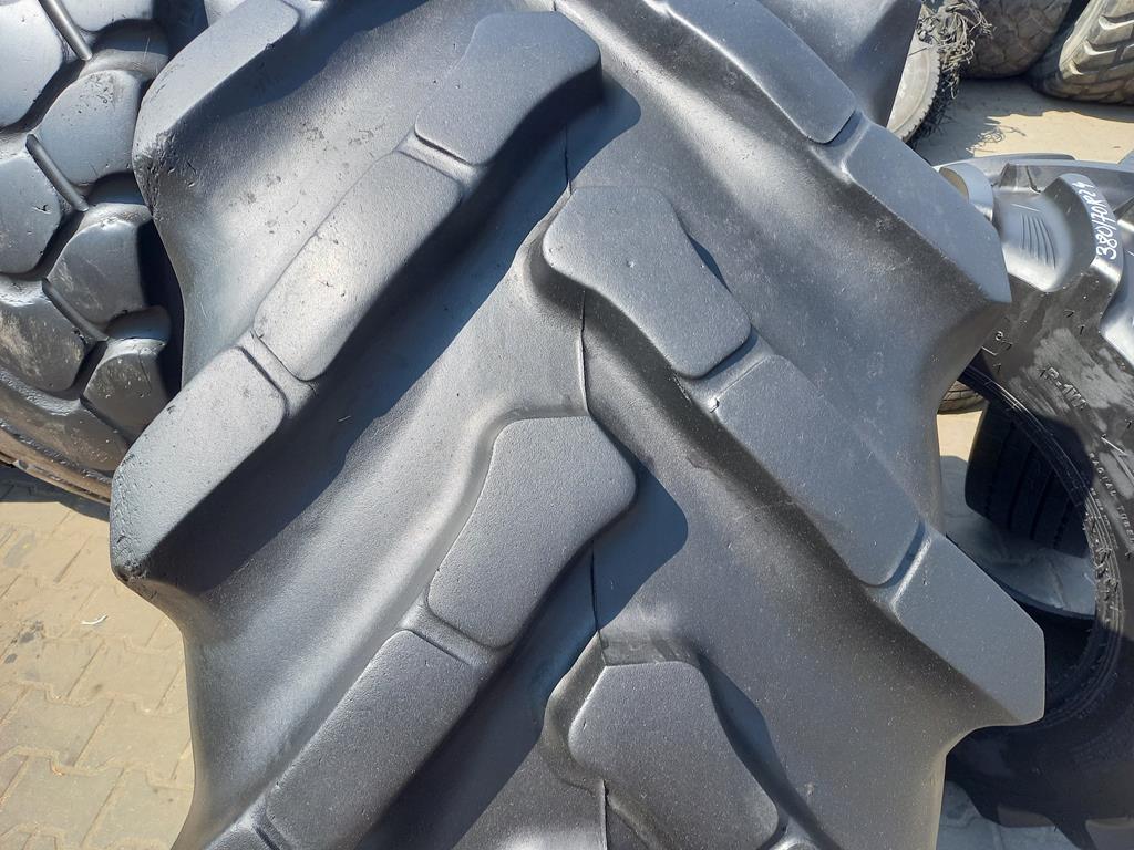 Opona używana rolnicza 23.1R26 ROSAVA F-37 1200zł W4943 - obrazek 4