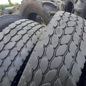 2x Opona używana przemysłowa 445/95R25 MITAS CR-01; 2000zł(szt.) W4947