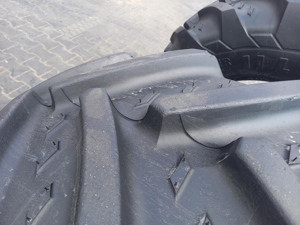 Opona używana rolnicza 440/65R28 KLEBER SUPER 11L 1100zł W4950 - obrazek 5