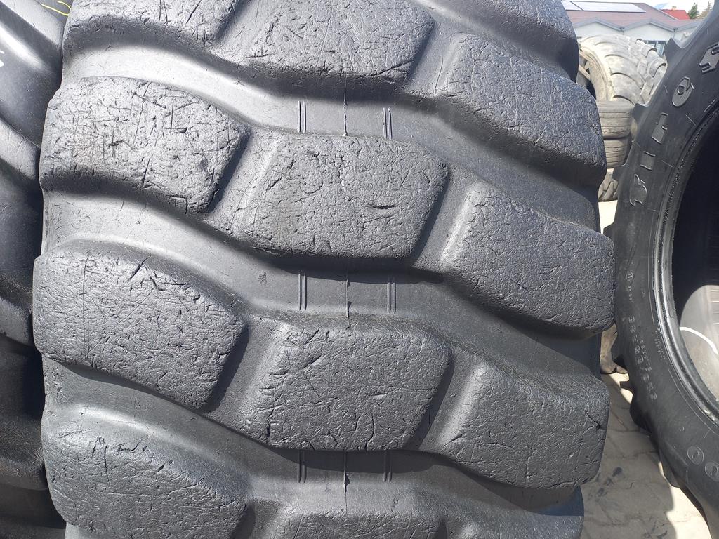 Opona używana przemysłowa 750/65R25 30/65R25 BRIDGESTONE VSLT 4800zł W4953 - obrazek 4