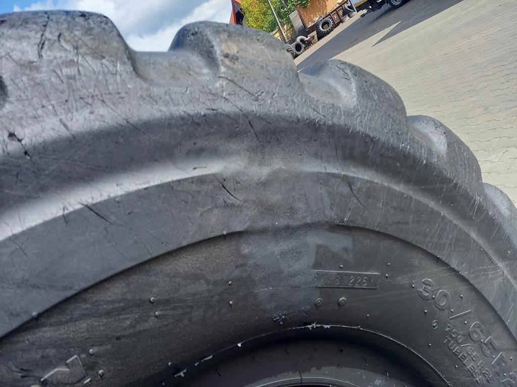 Opona używana przemysłowa 750/65R25 30/65R25 BRIDGESTONE VSLT 4800zł W4953 - obrazek 8