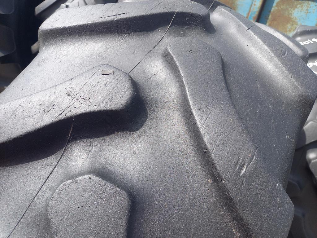2x Opona używana rolnicza 420/70R28 FIRESTONE R6000 900zł W4955 - obrazek 6