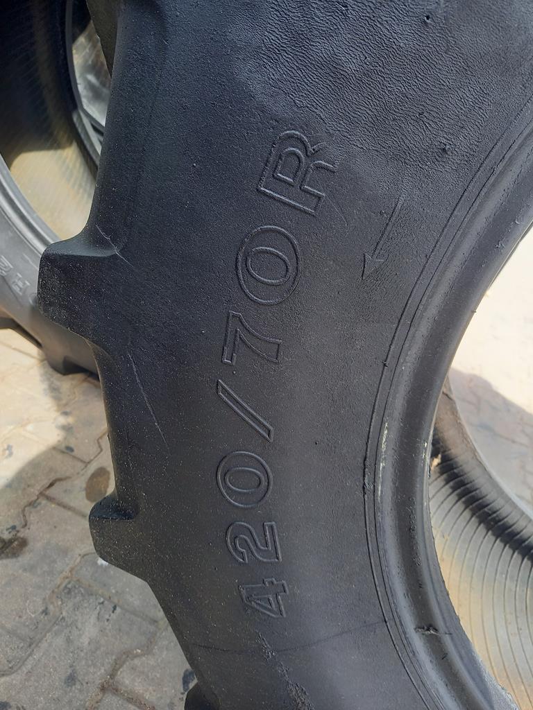 2x Opona używana rolnicza 420/70R28 FIRESTONE R6000 900zł W4955 - obrazek 9