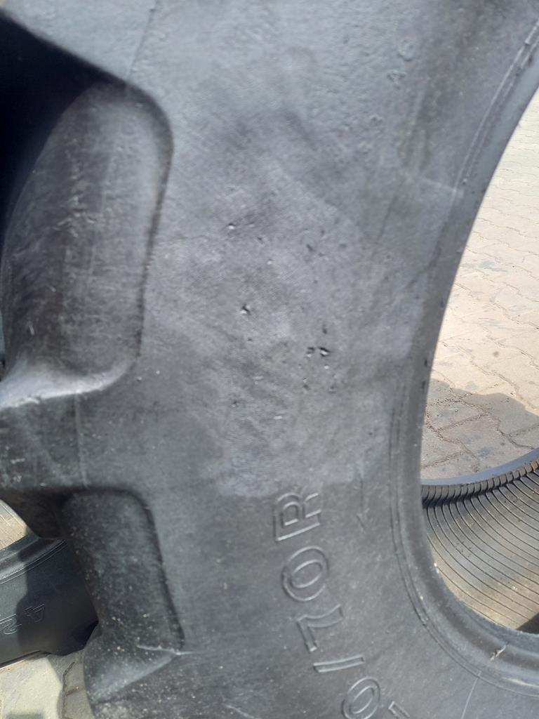 2x Opona używana rolnicza 420/70R28 FIRESTONE R6000 900zł W4955 - obrazek 8