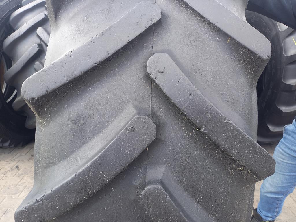 2x Opona używana rolnicza 520/70R38 CONTINENTAL CONTRACT AC70T 1500zł W4958 - obrazek 5