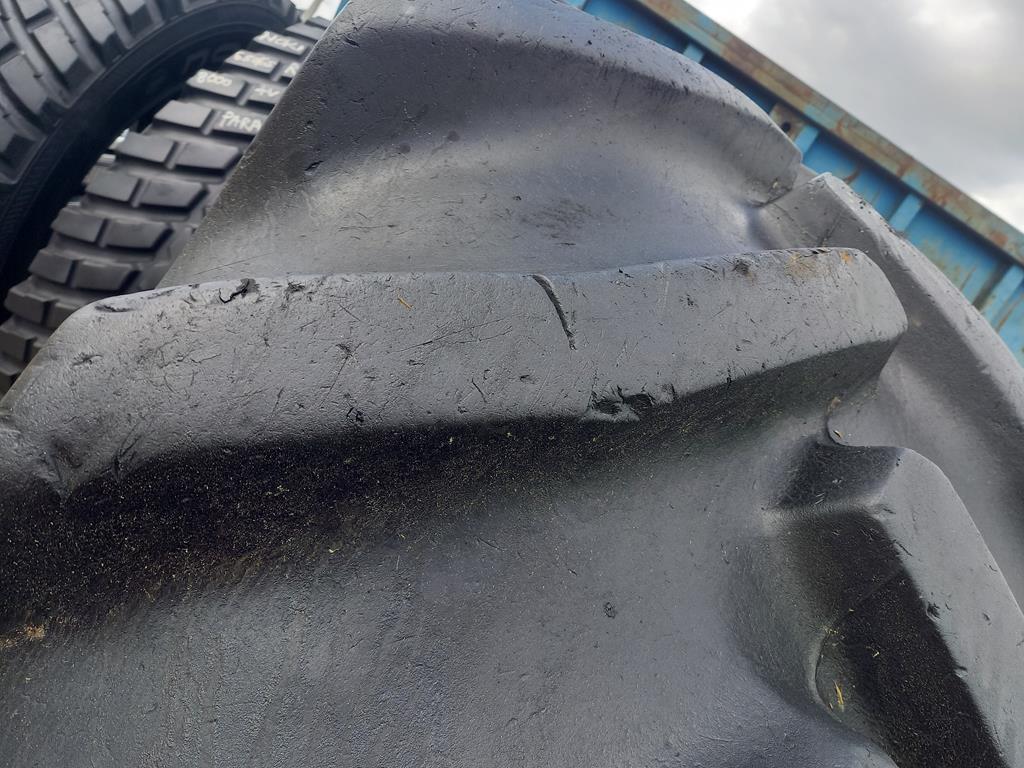 Opona używana rolnicza 800/65R32 GOODYEAR SUPER TRACTION 3800zł W4959 - obrazek 10