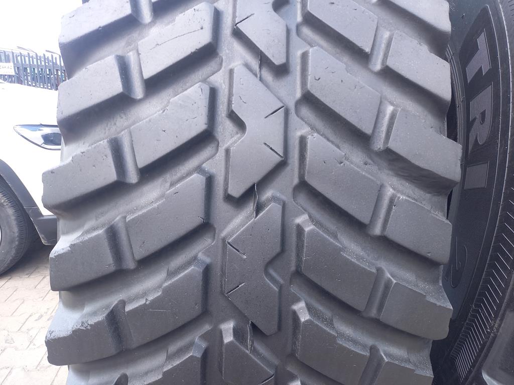 2x Opona używana leśna 650/65R42 NOKIAN TRI2 4000zł W4960 - obrazek 6