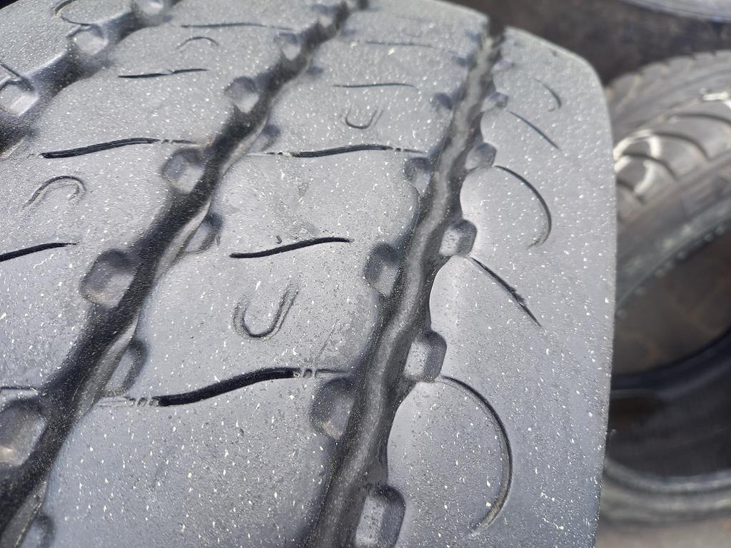 Opona używana ciężarowa 245/70R17.5 MATADOR THR5 480zł C2761 - obrazek 5