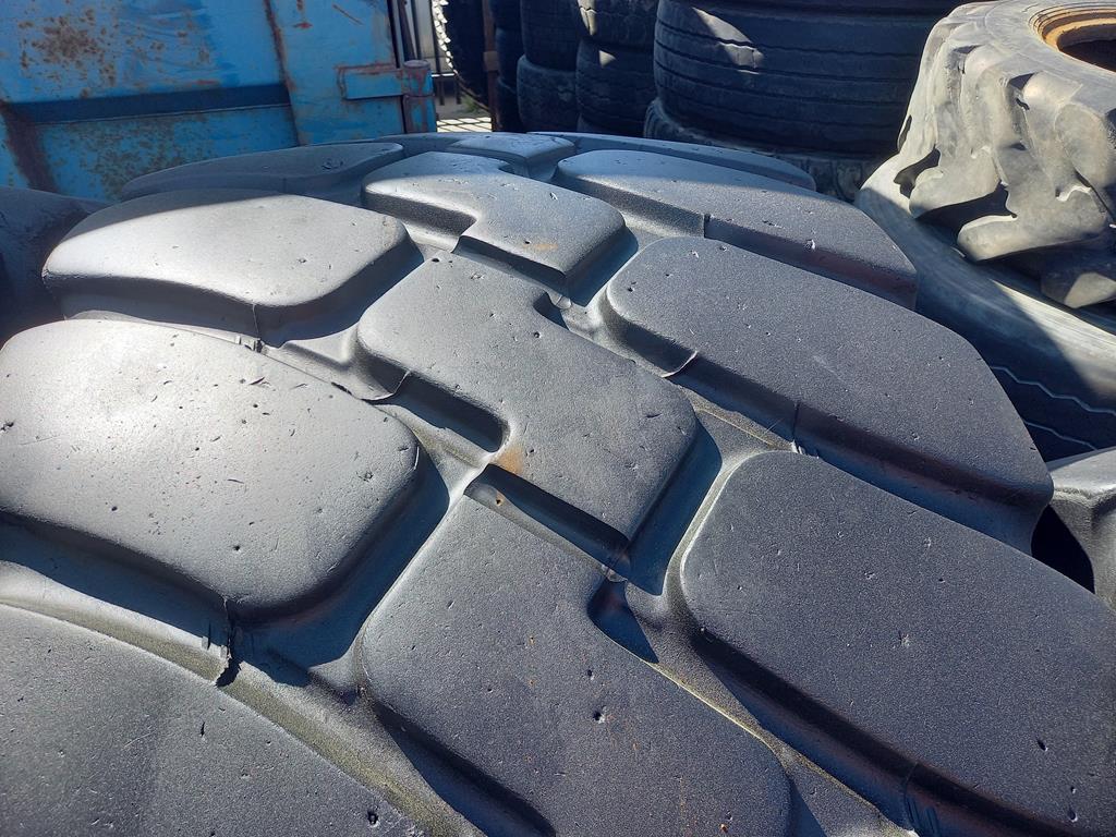 4x Opona używana przemysłowa 26.5R25 GOODYEAR GP-40 3200zł W4967 - obrazek 5