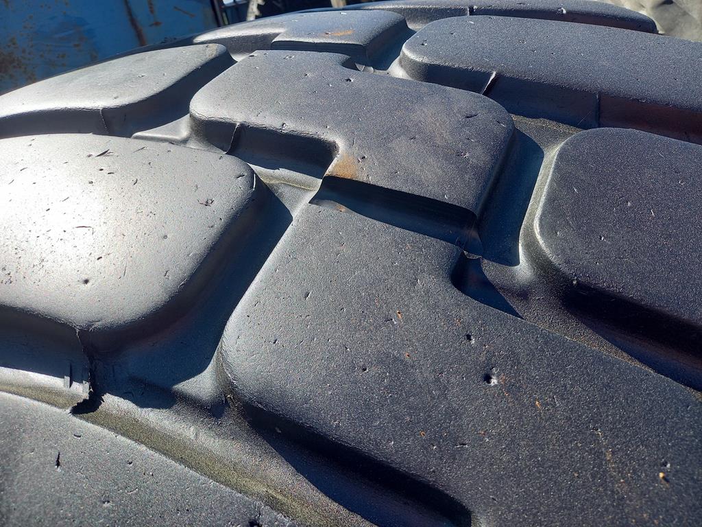 4x Opona używana przemysłowa 26.5R25 GOODYEAR GP-40 3200zł W4967 - obrazek 7