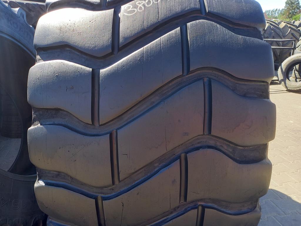 2x Opona używana przemysłowa 750/65R25 GOODYEAR TL-3A3 3800zł W4968 - obrazek 4