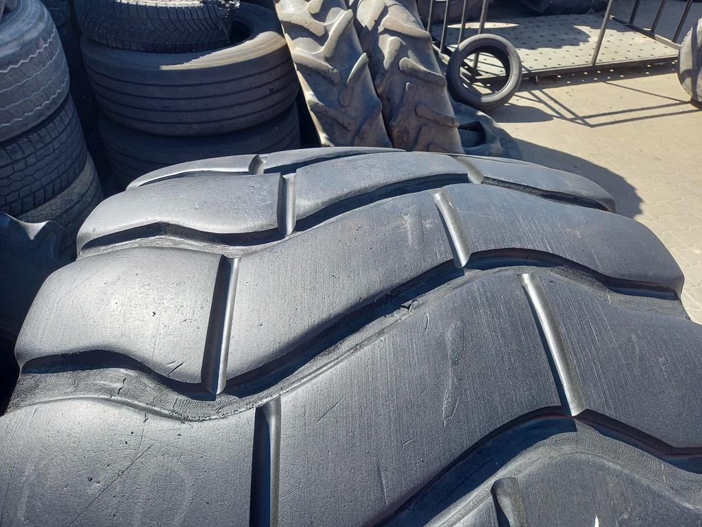 2x Opona używana przemysłowa 750/65R25 GOODYEAR TL-3A3 3800zł W4968 - obrazek 5