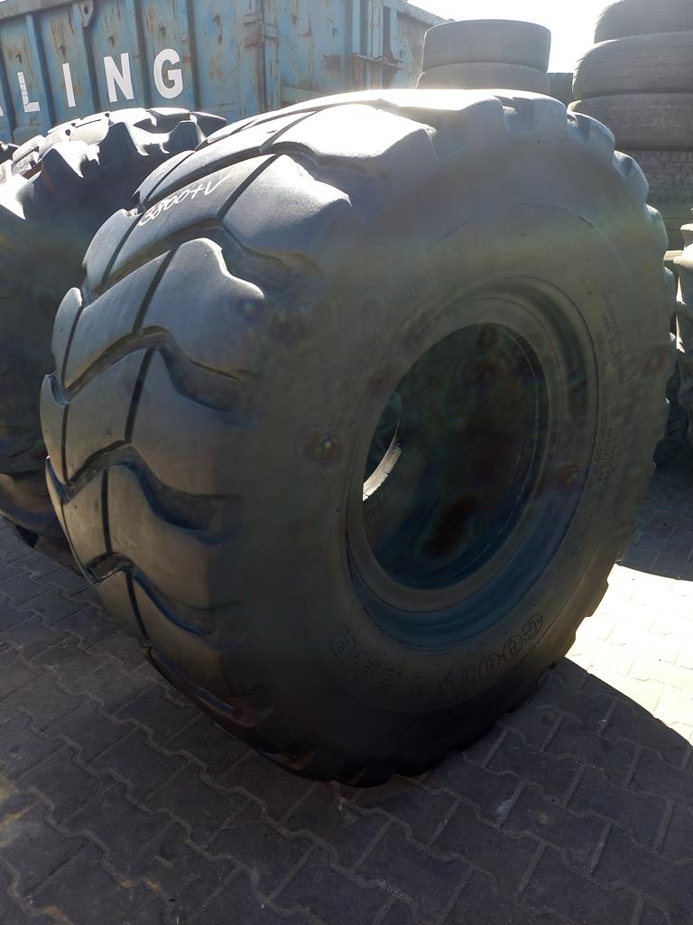 2x Opona używana przemysłowa 750/65R25 GOODYEAR TL-3A3 3800zł W4968 - obrazek 11