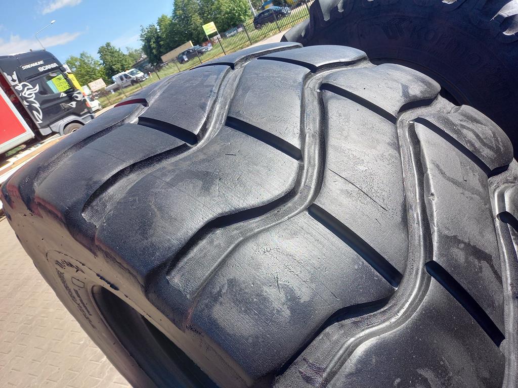 2x Opona używana przemysłowa 750/65R25 GOODYEAR TL-3A3 3800zł W4968 - obrazek 12
