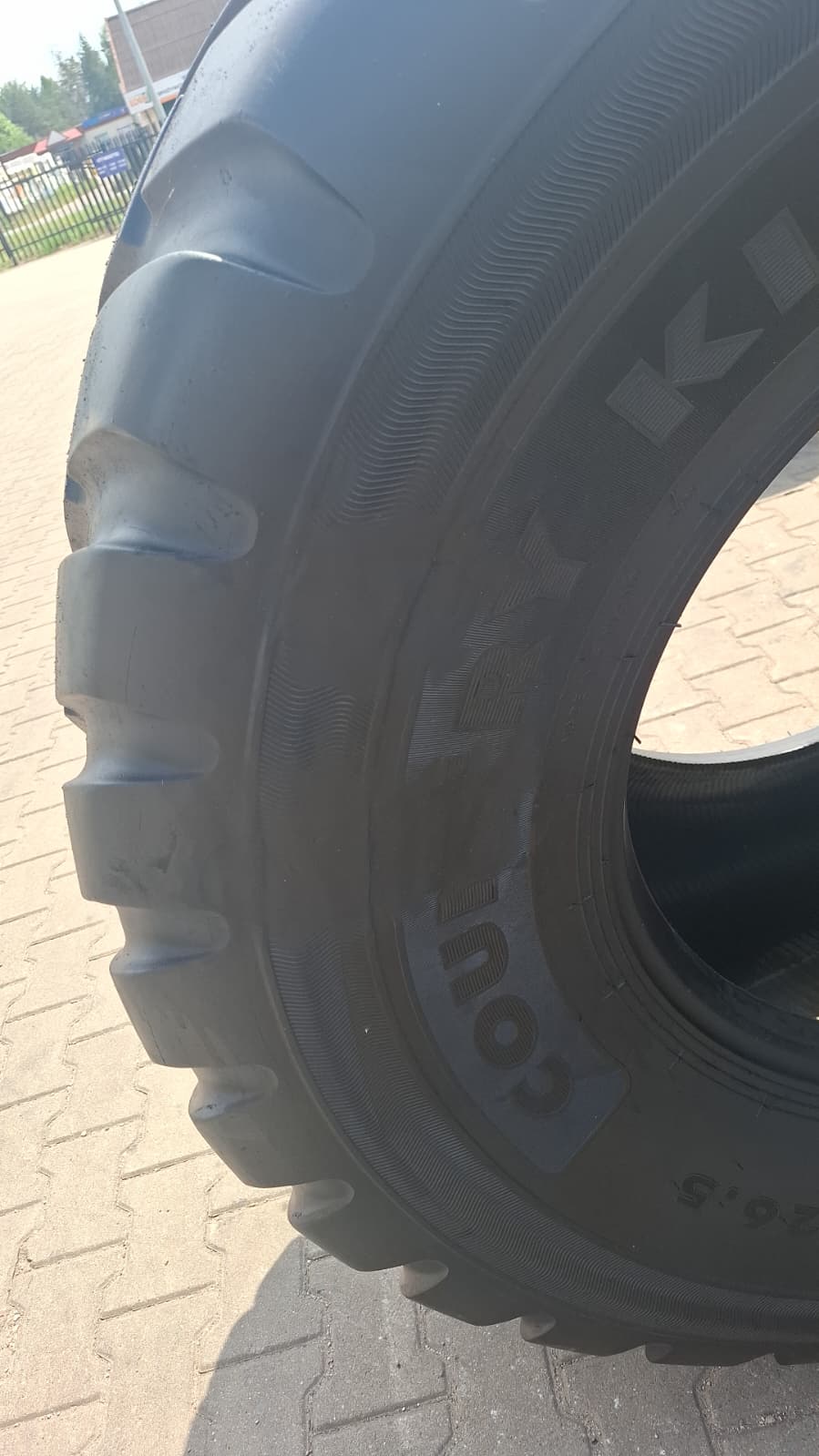 2x Opona używana rolnicza 710/50R26.5 NOKIAN COUNTRY KING 2800zł W4966 - obrazek 7