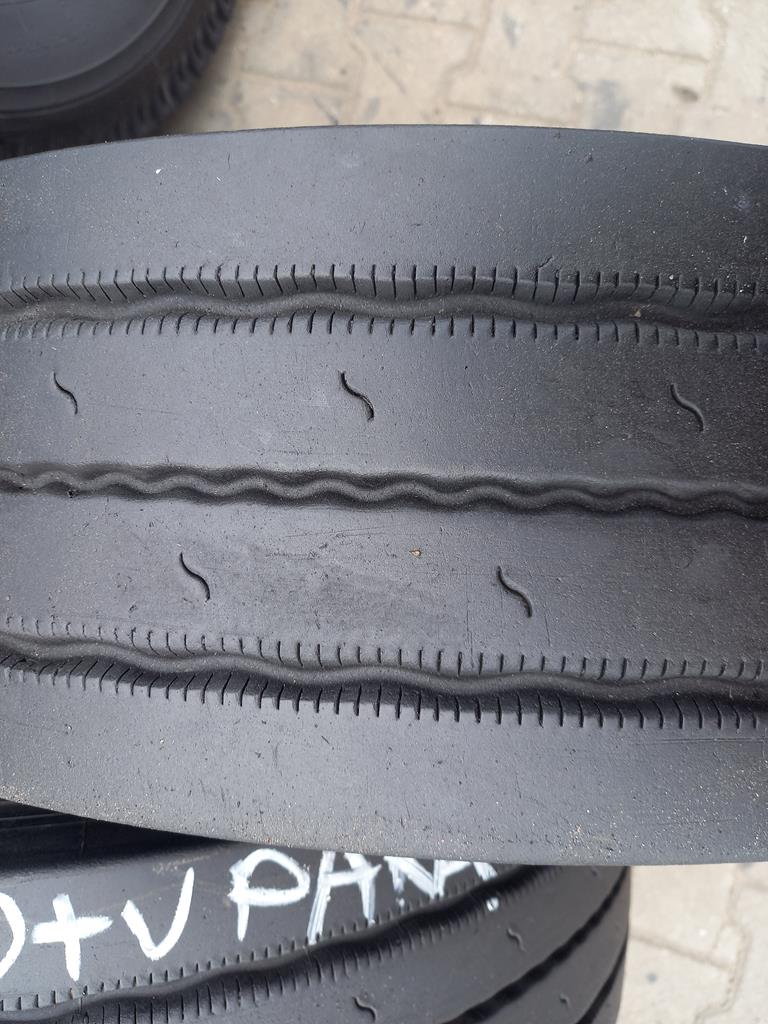 2x Opona używana ciężarowa 215/75R17.5 MICHELIN X LINE T 700zł(szt.) C2765 - obrazek 5