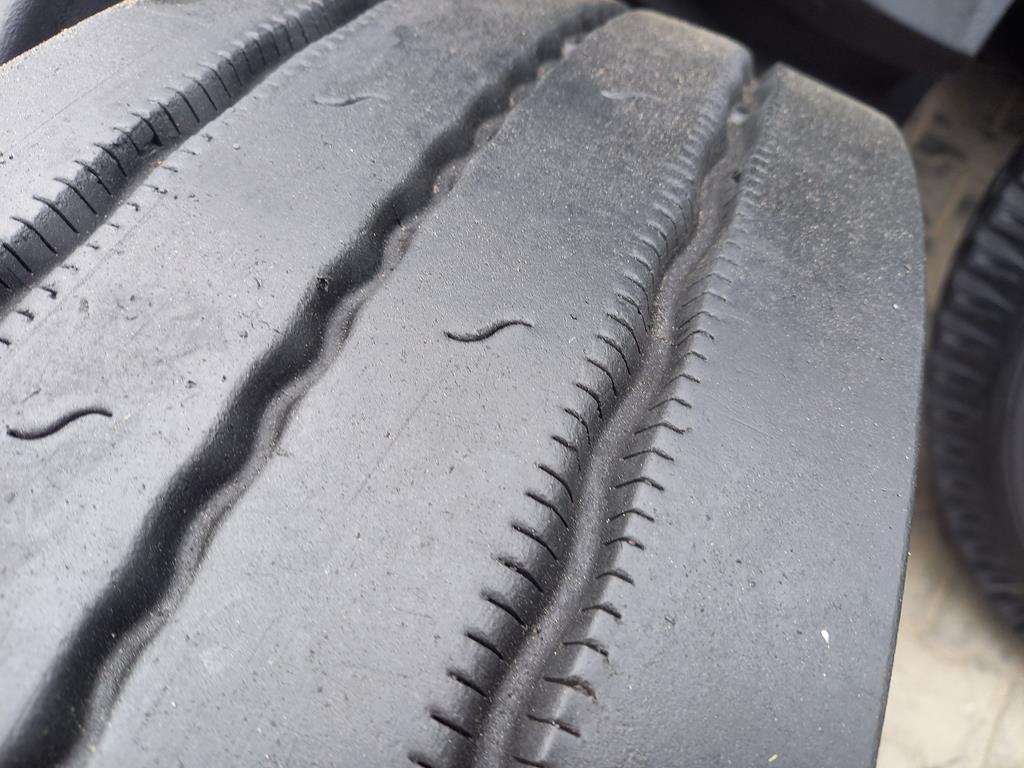 2x Opona używana ciężarowa 215/75R17.5 MICHELIN X LINE T 700zł(szt.) C2765 - obrazek 9