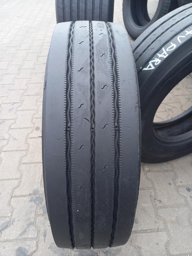 2x Opona używana ciężarowa 215/75R17.5 MICHELIN X LINE T 700zł(szt.) C2765 - obrazek 10