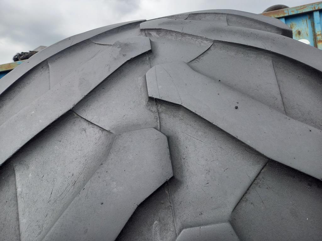 Opona używana rolnicza 800/70R38 TRELLEBORG TM900 1200zł W4969 - obrazek 5