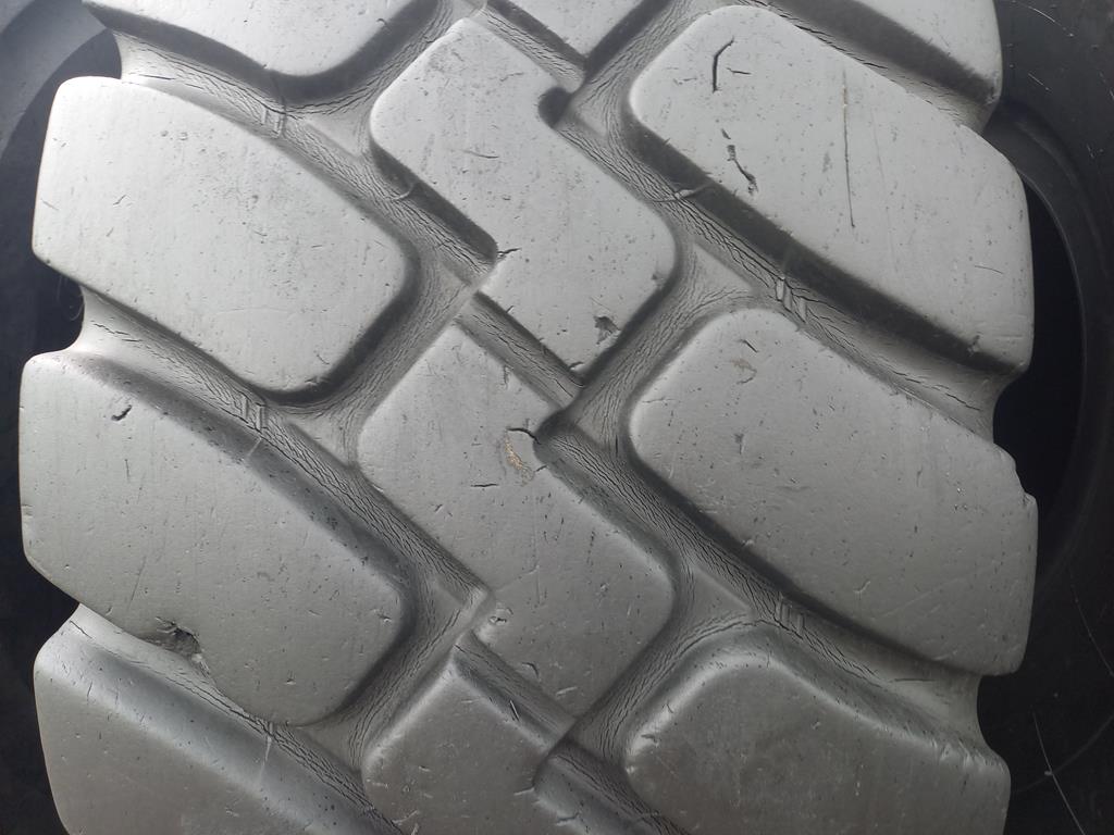 2x Opona używana przemysłowa 26.5R25 GOODYEAR GP-40; 3900zł W4972 - obrazek 4