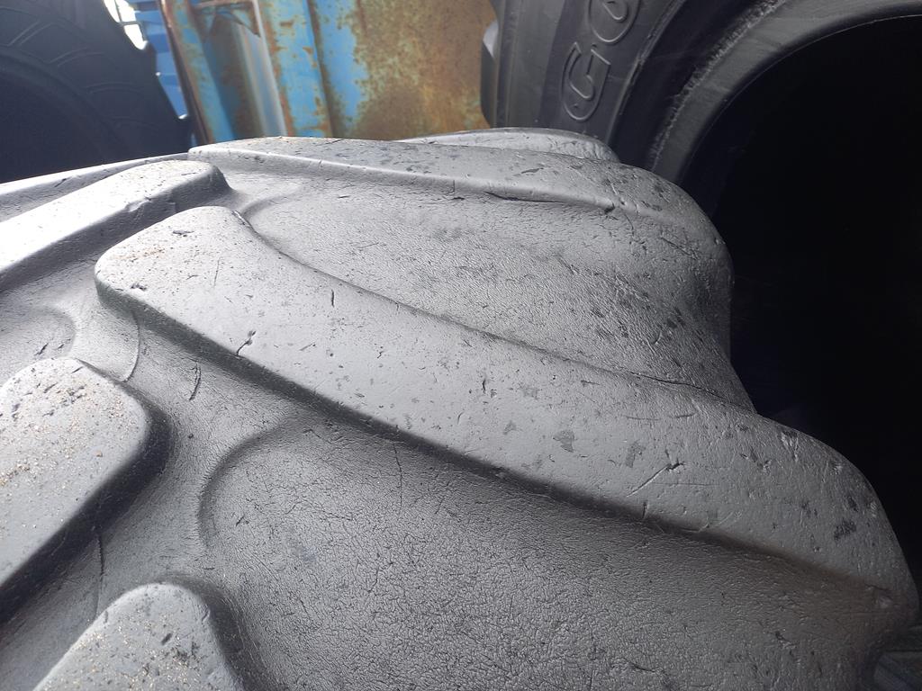 Opona używana rolnicza 650/45-22.5 TRELLEBORG TWIN 422 1700zł W4973 - obrazek 9