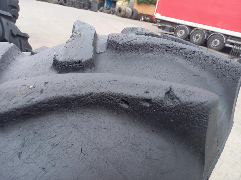 Opona używana przemysłowa 18.4-26 JCB TD-19 1100zł W4974 - obrazek 7