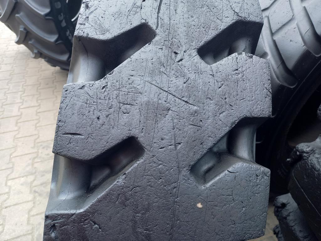 Opona używana przemysłowa 12.00R20 MICHELIN X MINED 2 L-5 2000zł W4979 - obrazek 4