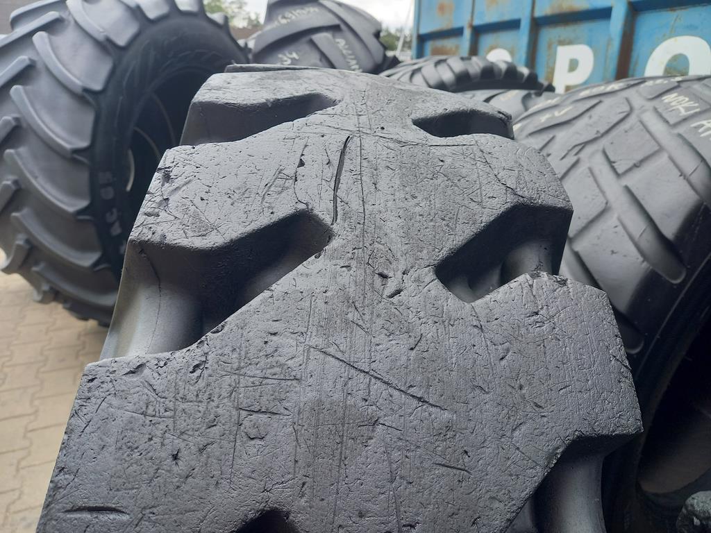 Opona używana przemysłowa 12.00R20 MICHELIN X MINED 2 L-5 2000zł W4979 - obrazek 5