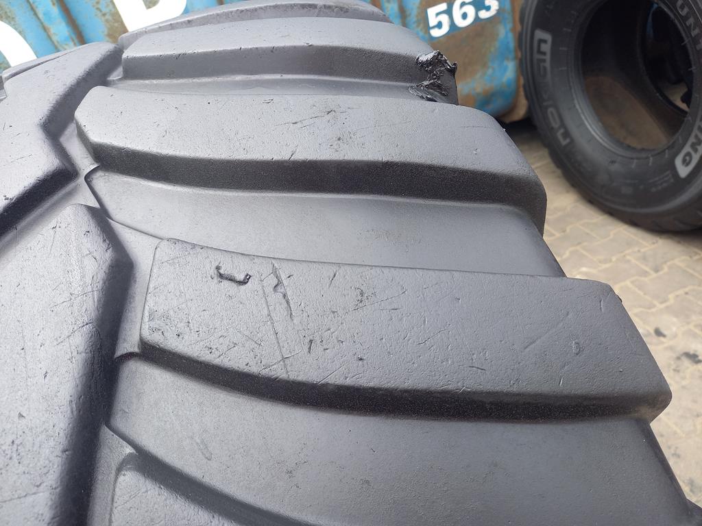 Opona używana rolnicza 580/65R22.5 VREDESTEIN FLOTATION TRAC 1900zł W4983 - obrazek 6