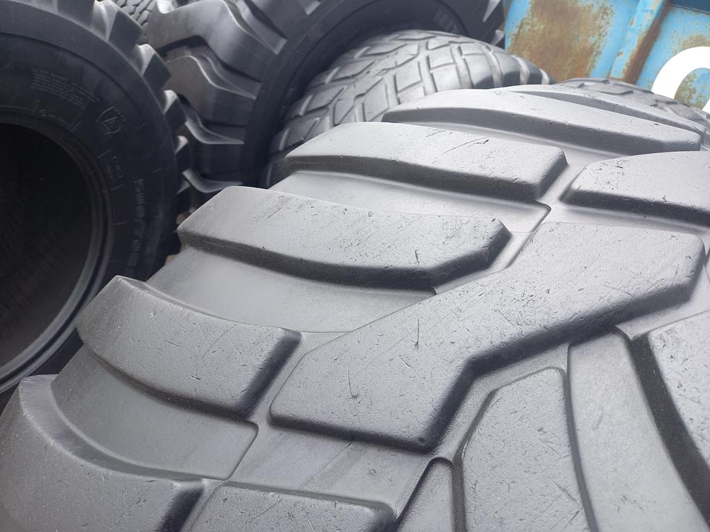 Opona używana rolnicza 580/65R22.5 VREDESTEIN FLOTATION TRAC 1900zł W4983 - obrazek 12