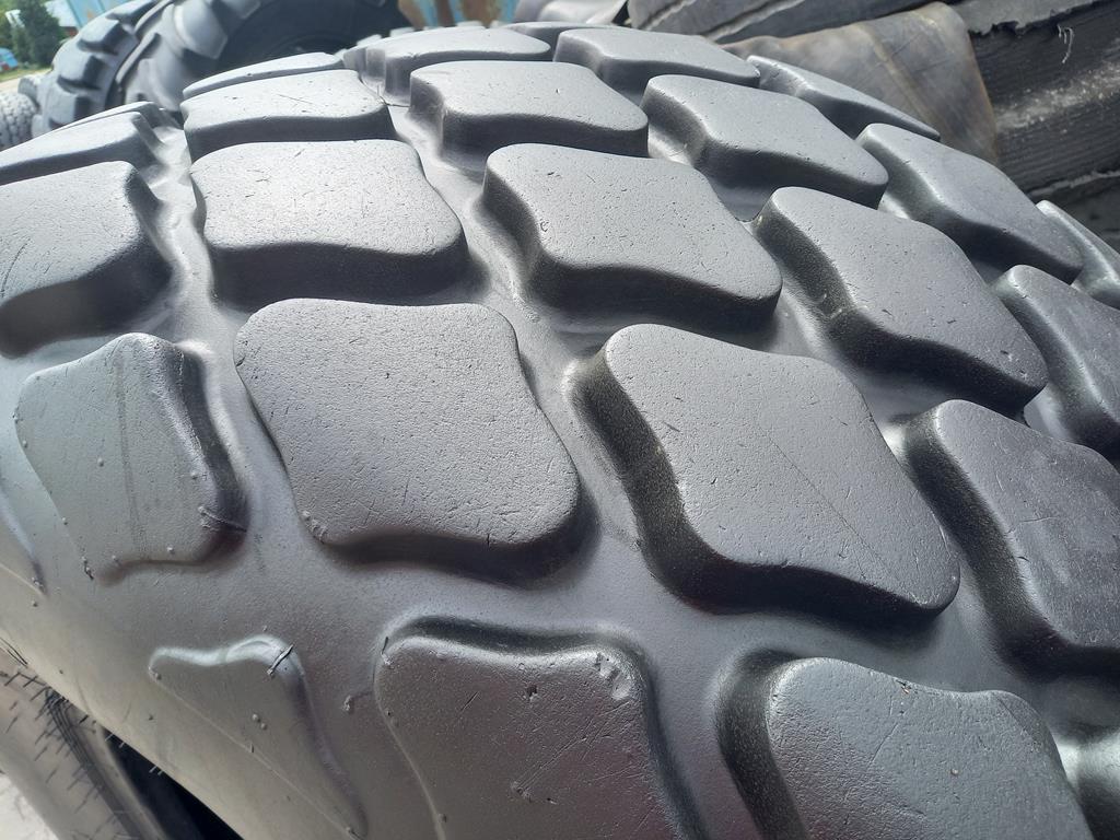 Opona używana rolnicza 23.1-26 BOMAG TR-387 2000zł W4993 - obrazek 6