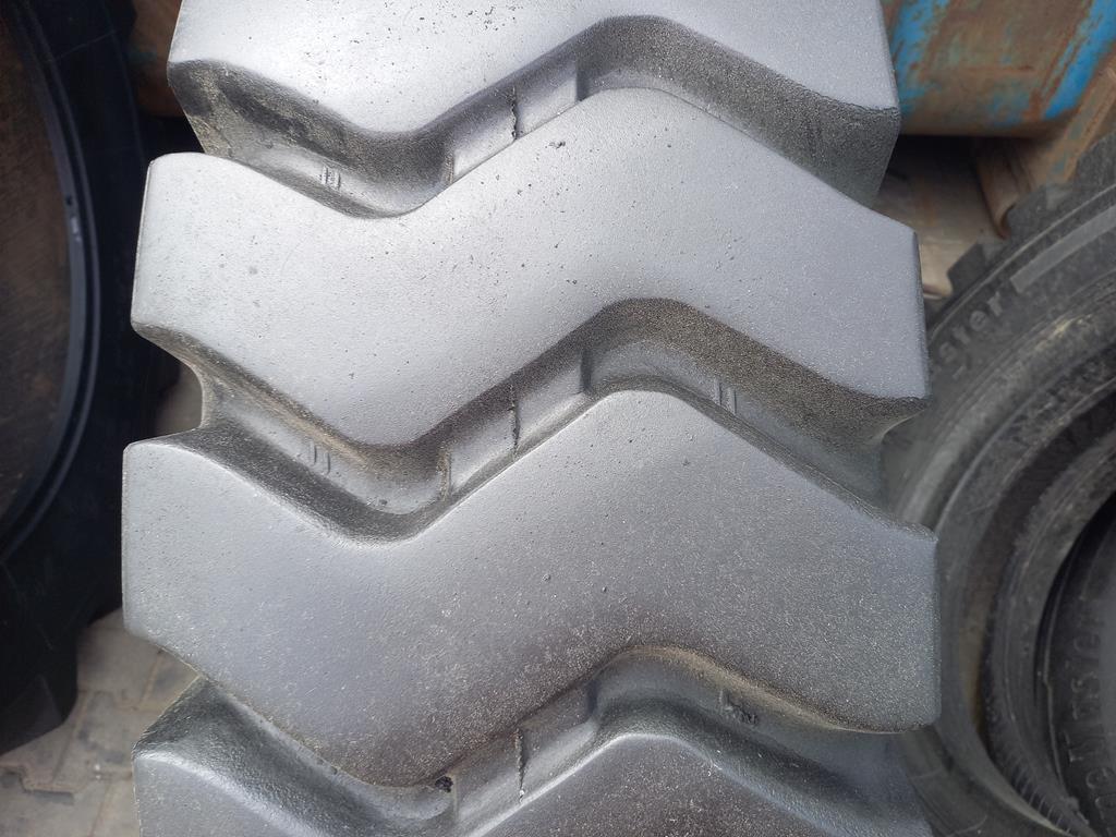 4x Opona używana przemysłowa 14.00-24 14.00R24 CONTINENTAL 875zł(szt.) W4996 - obrazek 6