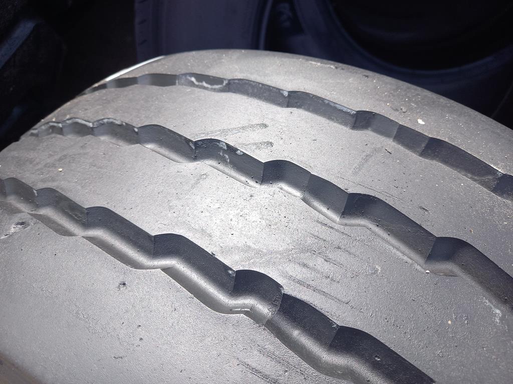 Opona używana ciężarowa 255/60R19.5 MICHELIN XTA+E 350zł C2769 - obrazek 5